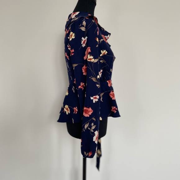 Floral wrap top - Picture 3 of 3